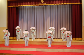 ２年生伝統の時間～日本舞踊舞台稽古